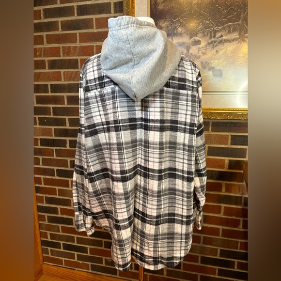 Time and Tru flannel hoodie great on cool evenings. Size XL 23 1/2” pit to pit - Picture 3 of 11